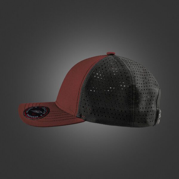 Newton’s Cap – Perforated Dual Tone Bordo And Jet Black